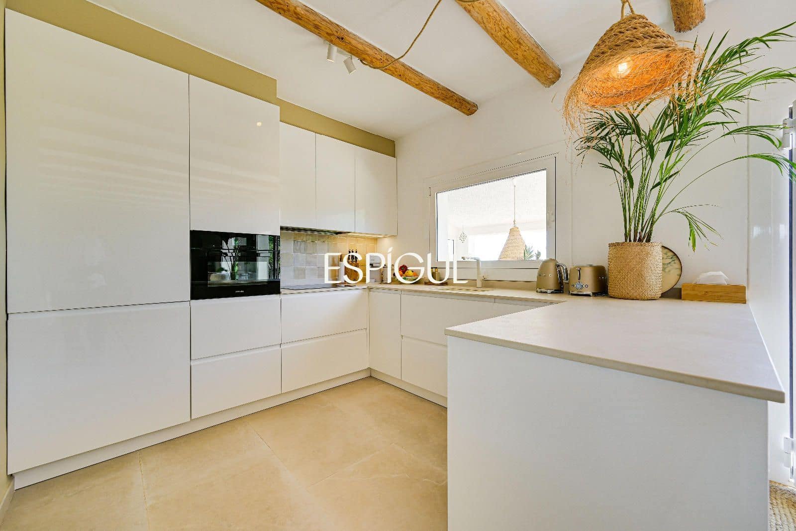 Chalet de 5 habitaciones en Vall-llobrega en venta con piscina garaje - 1.975.000 € (Ref: 10016100)