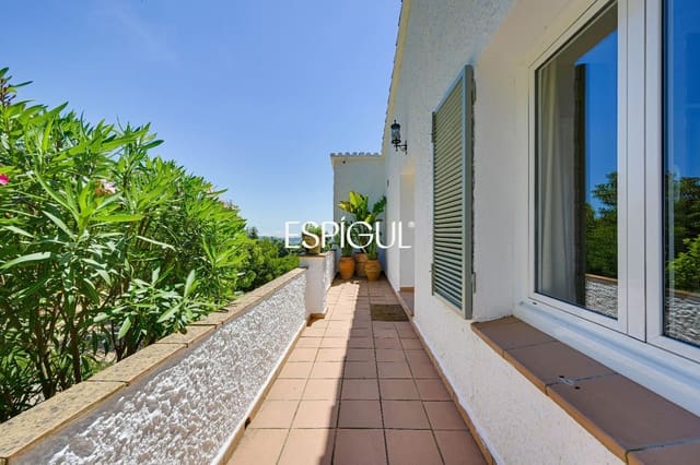 Chalet de 5 habitaciones en Vall-llobrega en venta con piscina garaje - 1.975.000 € (Ref: 10016100)