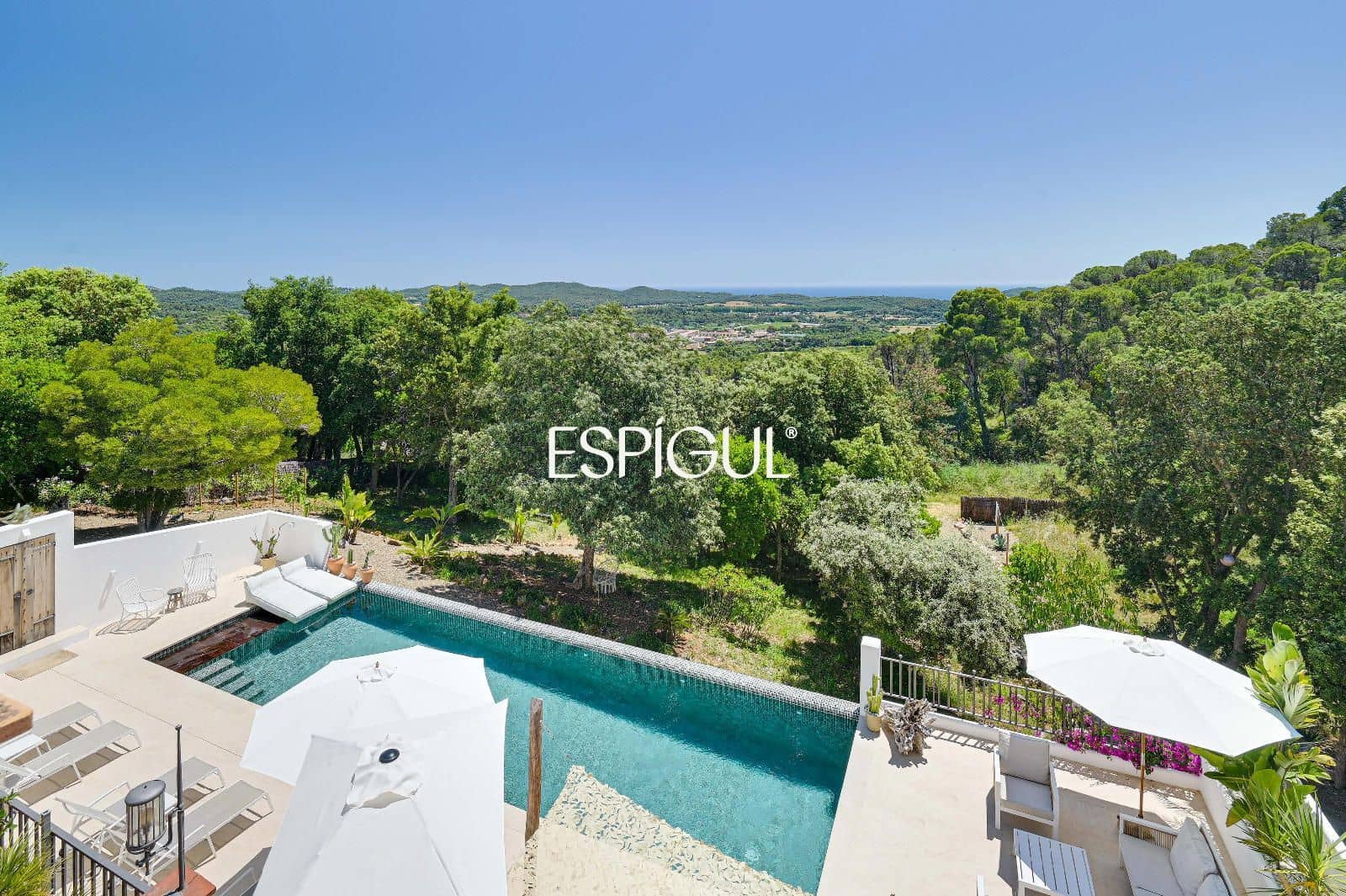 Chalet de 5 habitaciones en Vall-llobrega en venta con piscina garaje - 1.975.000 € (Ref: 10016100)