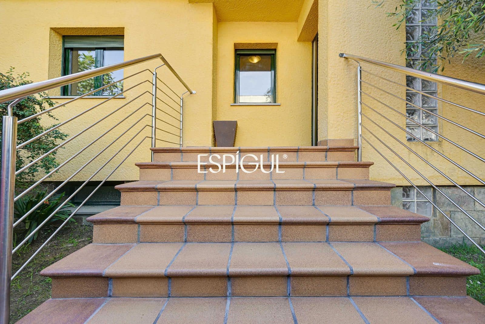 4 bedroom Villa for sale in L'Escala with pool garage - € 550,000 (Ref: 10016101)
