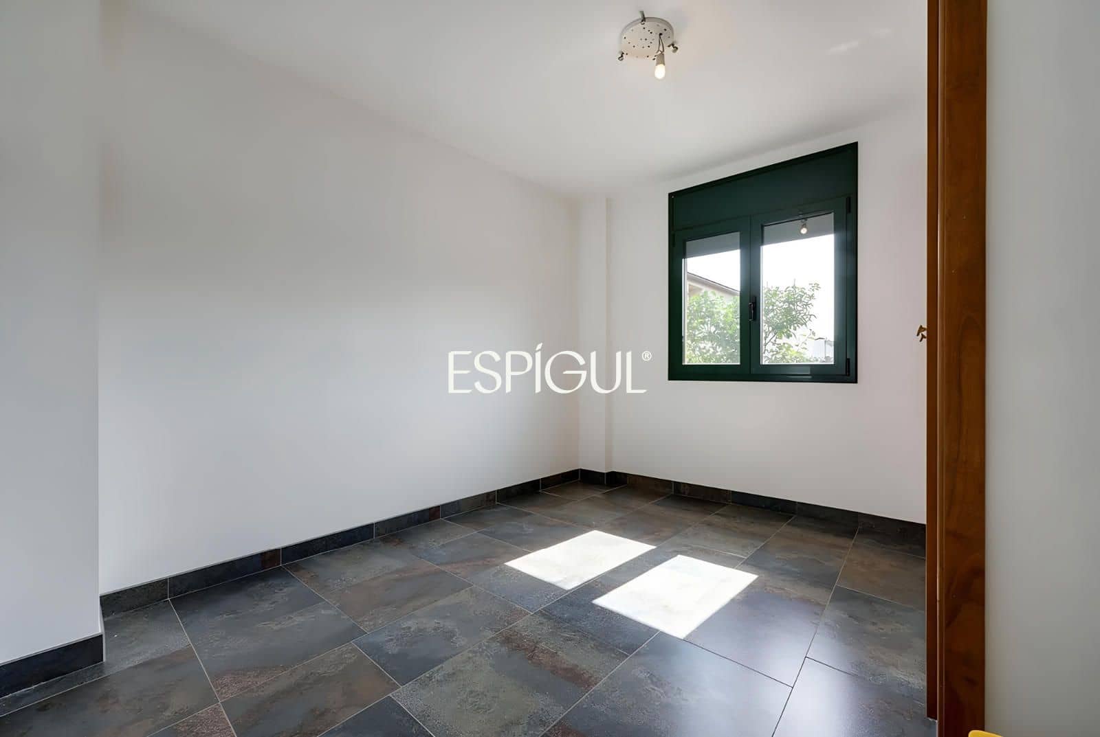 4 bedroom Villa for sale in L'Escala with pool garage - € 550,000 (Ref: 10016101)