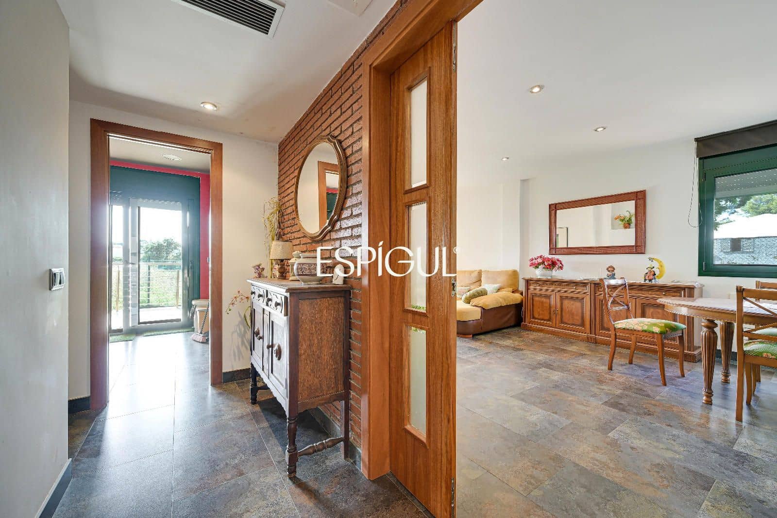 4 bedroom Villa for sale in L'Escala with pool garage - € 550,000 (Ref: 10016101)