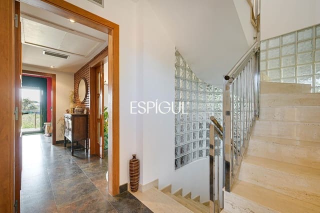 4 bedroom Villa for sale in L'Escala with pool garage - € 550,000 (Ref: 10016101)