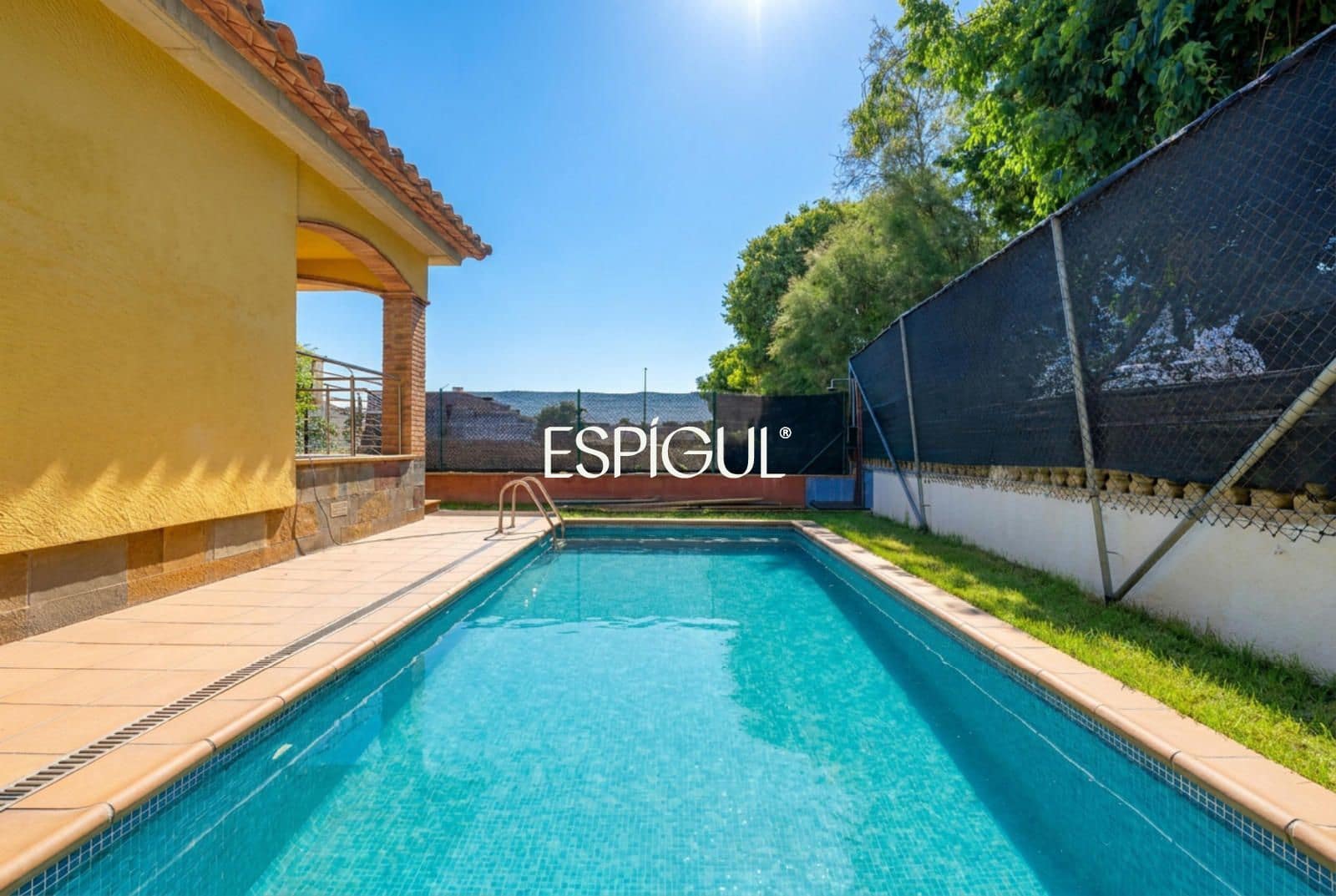 4 bedroom Villa for sale in L'Escala with pool garage - € 550,000 (Ref: 10016101)