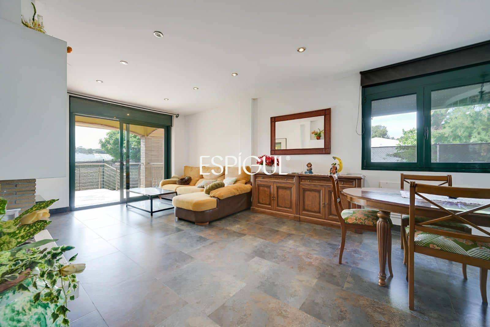 4 bedroom Villa for sale in L'Escala with pool garage - € 550,000 (Ref: 10016101)