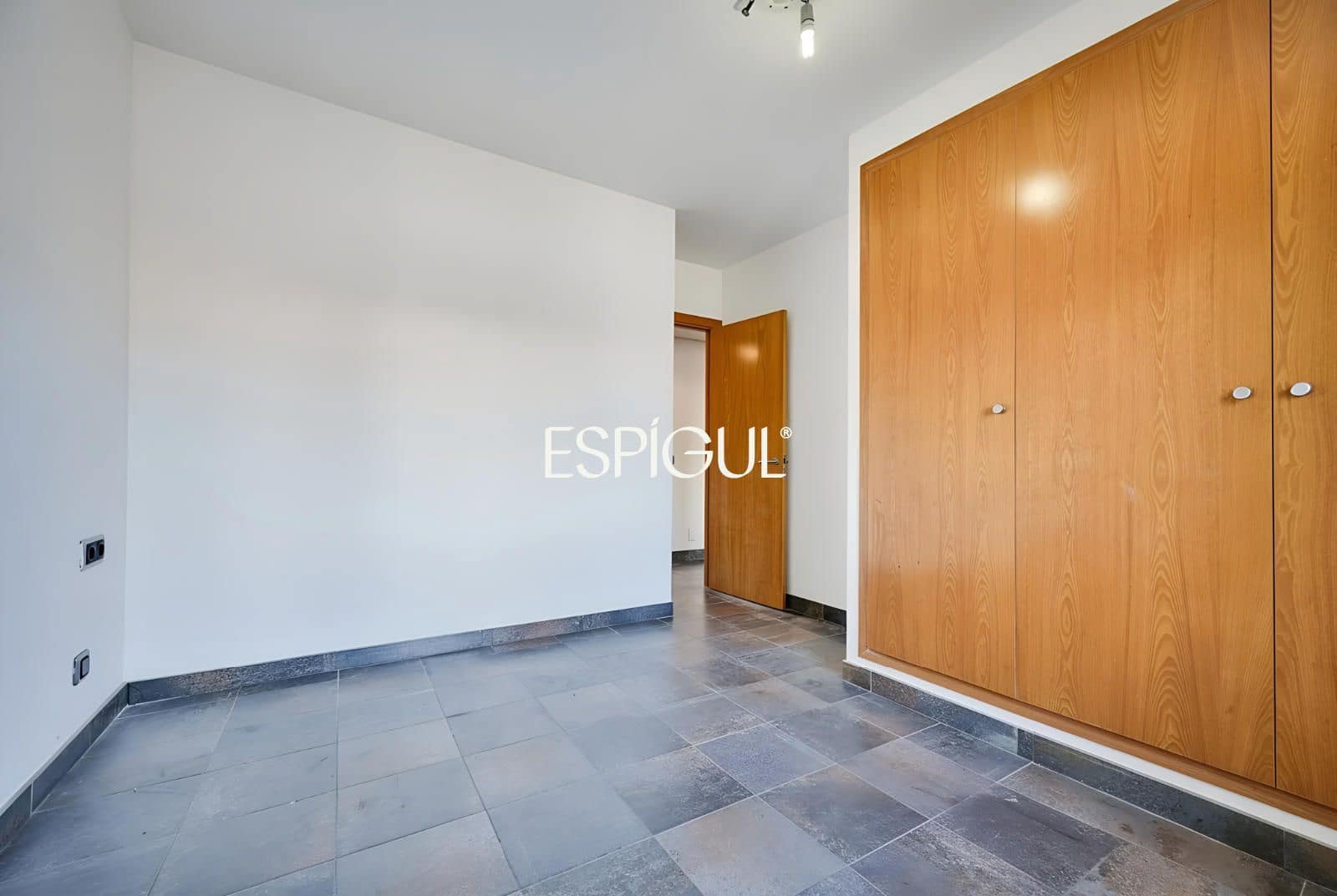 4 bedroom Villa for sale in L'Escala with pool garage - € 550,000 (Ref: 10016101)