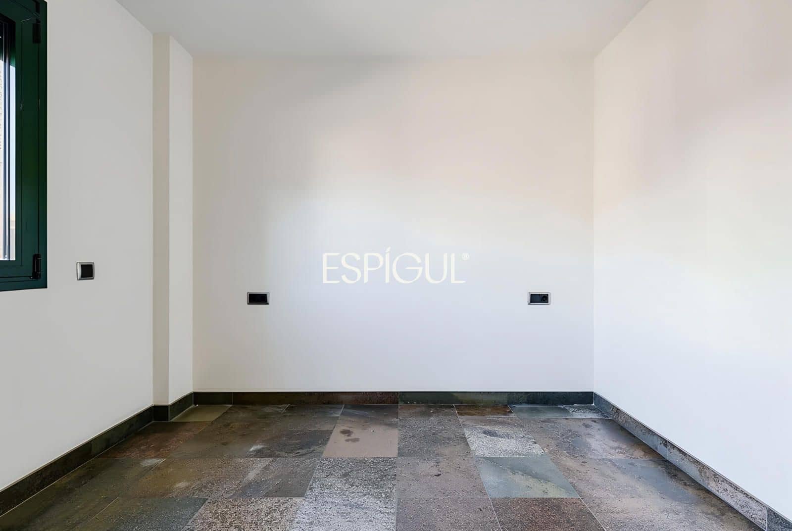 4 bedroom Villa for sale in L'Escala with pool garage - € 550,000 (Ref: 10016101)