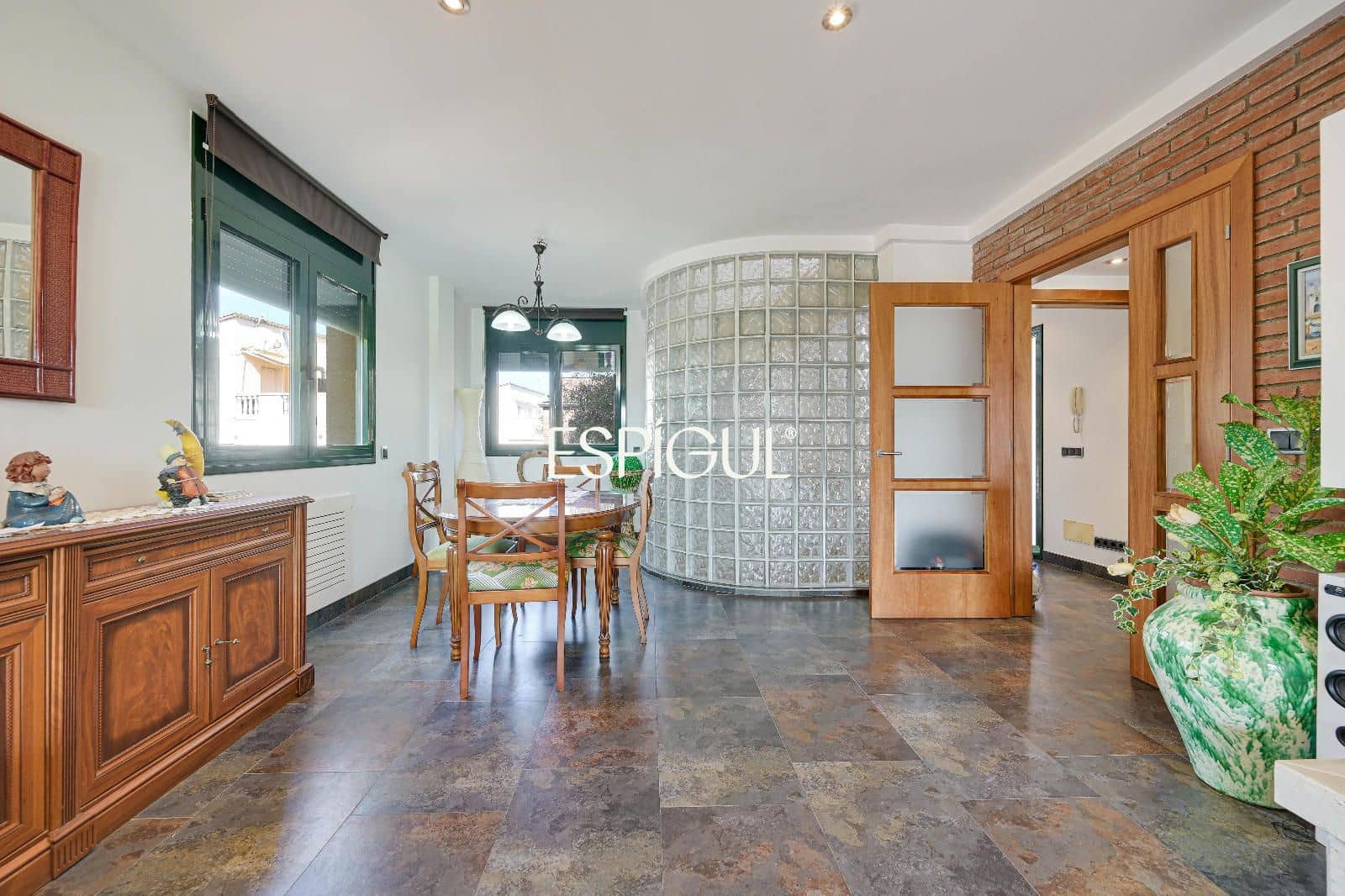 4 bedroom Villa for sale in L'Escala with pool garage - € 550,000 (Ref: 10016101)
