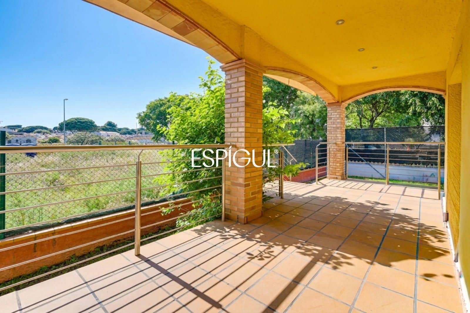 4 bedroom Villa for sale in L'Escala with pool garage - € 550,000 (Ref: 10016101)