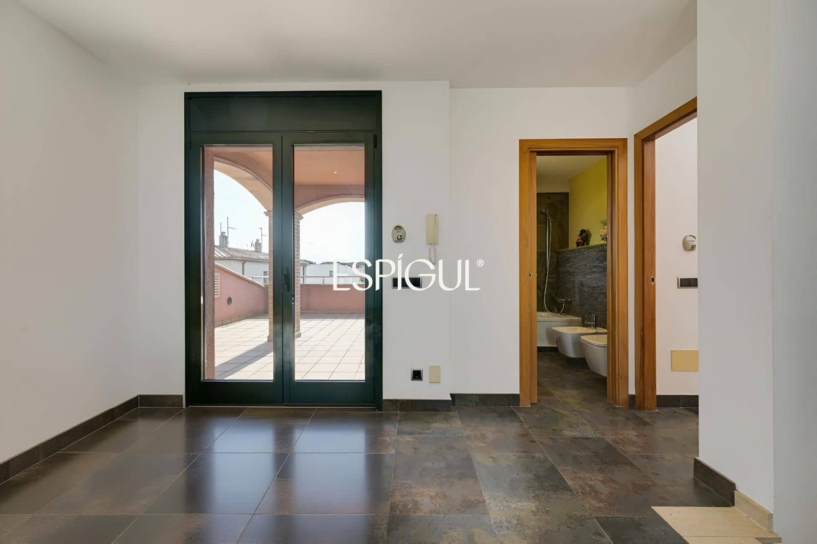 4 bedroom Villa for sale in L'Escala with pool garage - € 550,000 (Ref: 10016101)