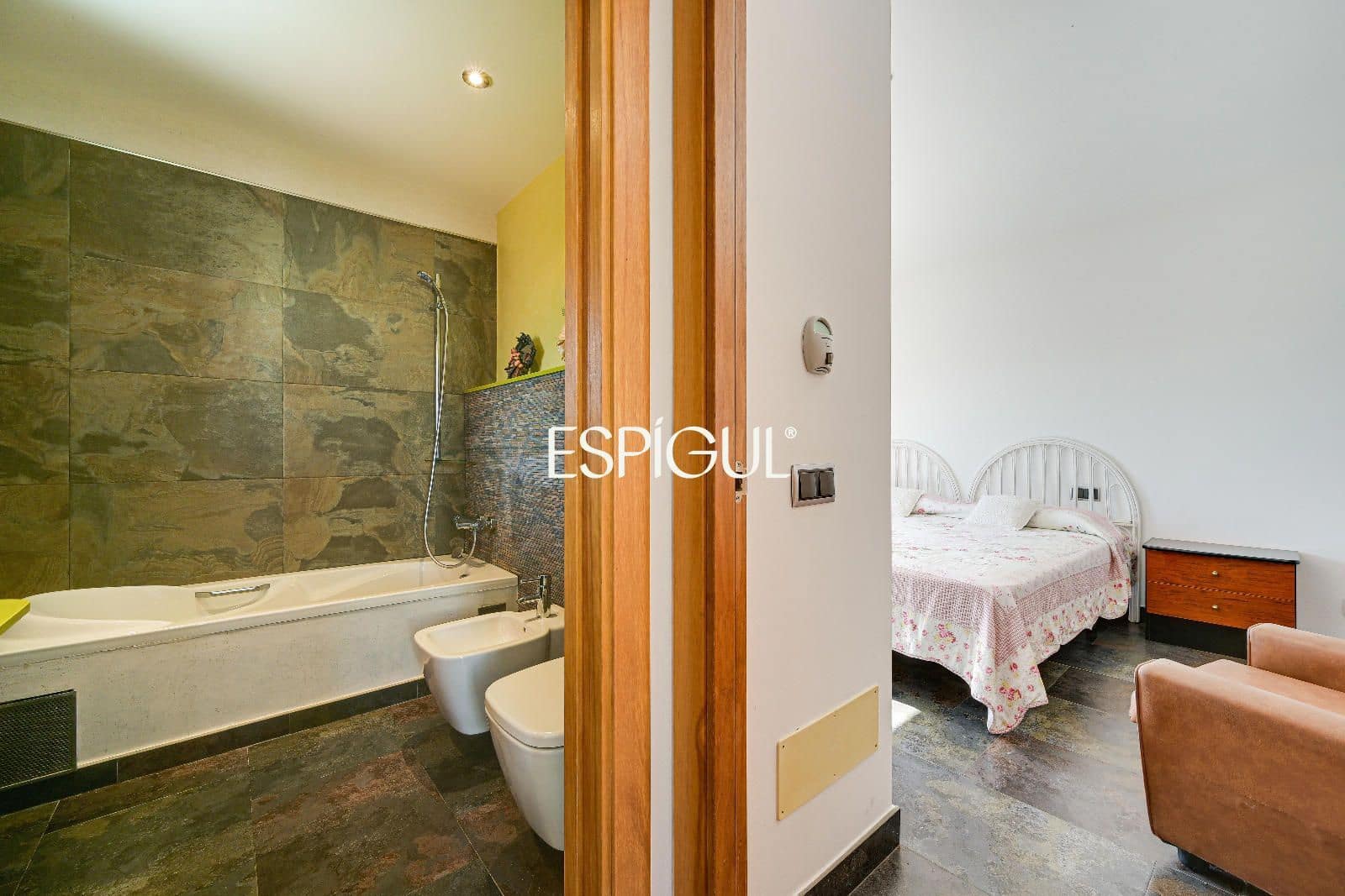 4 bedroom Villa for sale in L'Escala with pool garage - € 550,000 (Ref: 10016101)