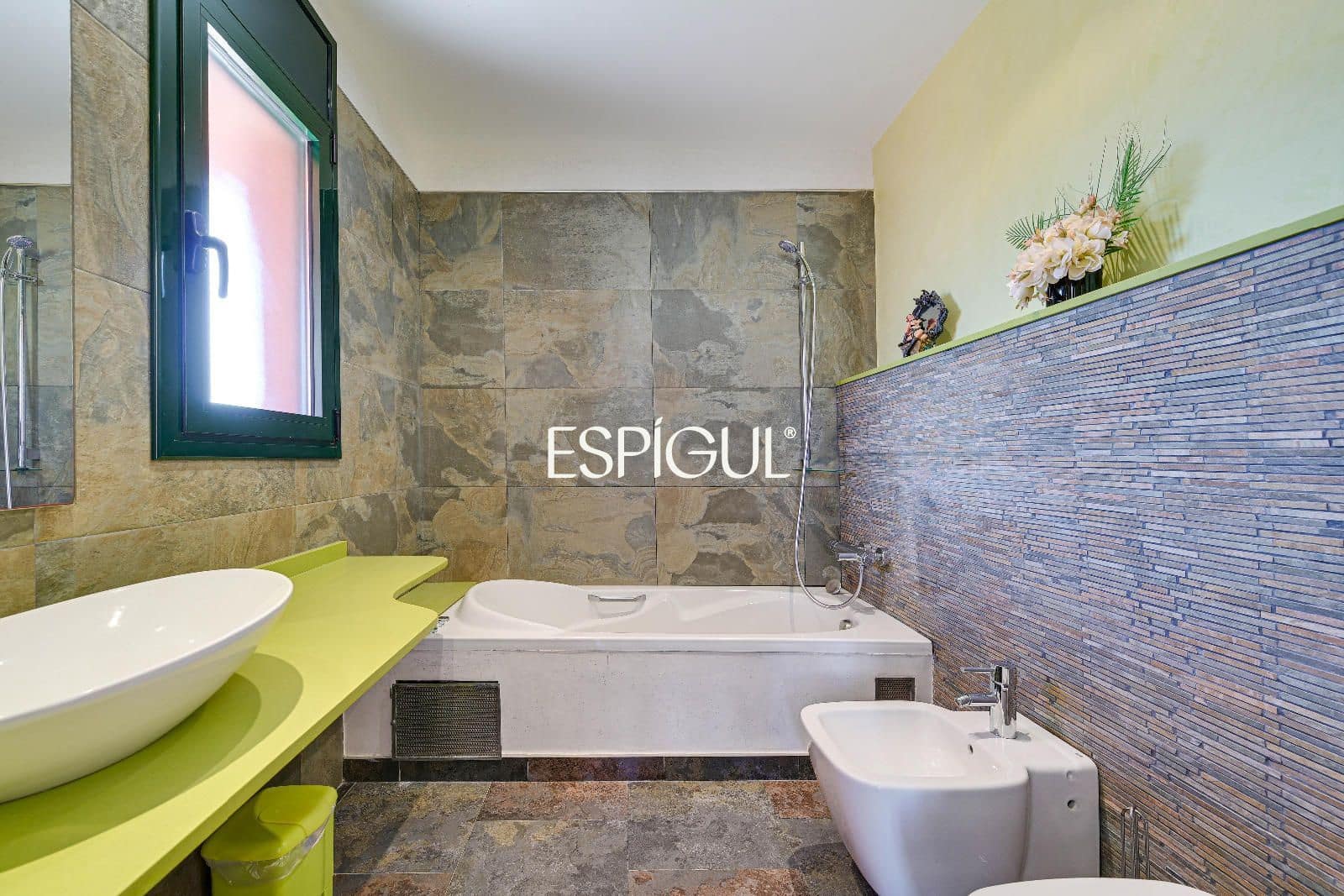 4 bedroom Villa for sale in L'Escala with pool garage - € 550,000 (Ref: 10016101)