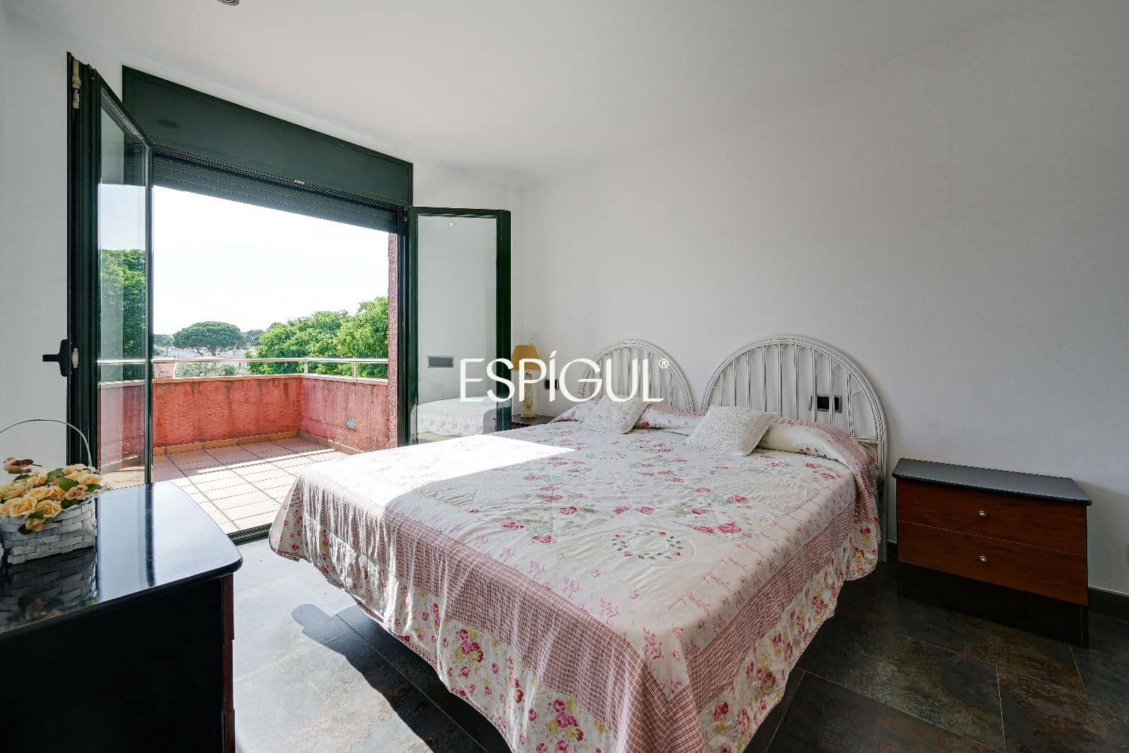4 bedroom Villa for sale in L'Escala with pool garage - € 550,000 (Ref: 10016101)