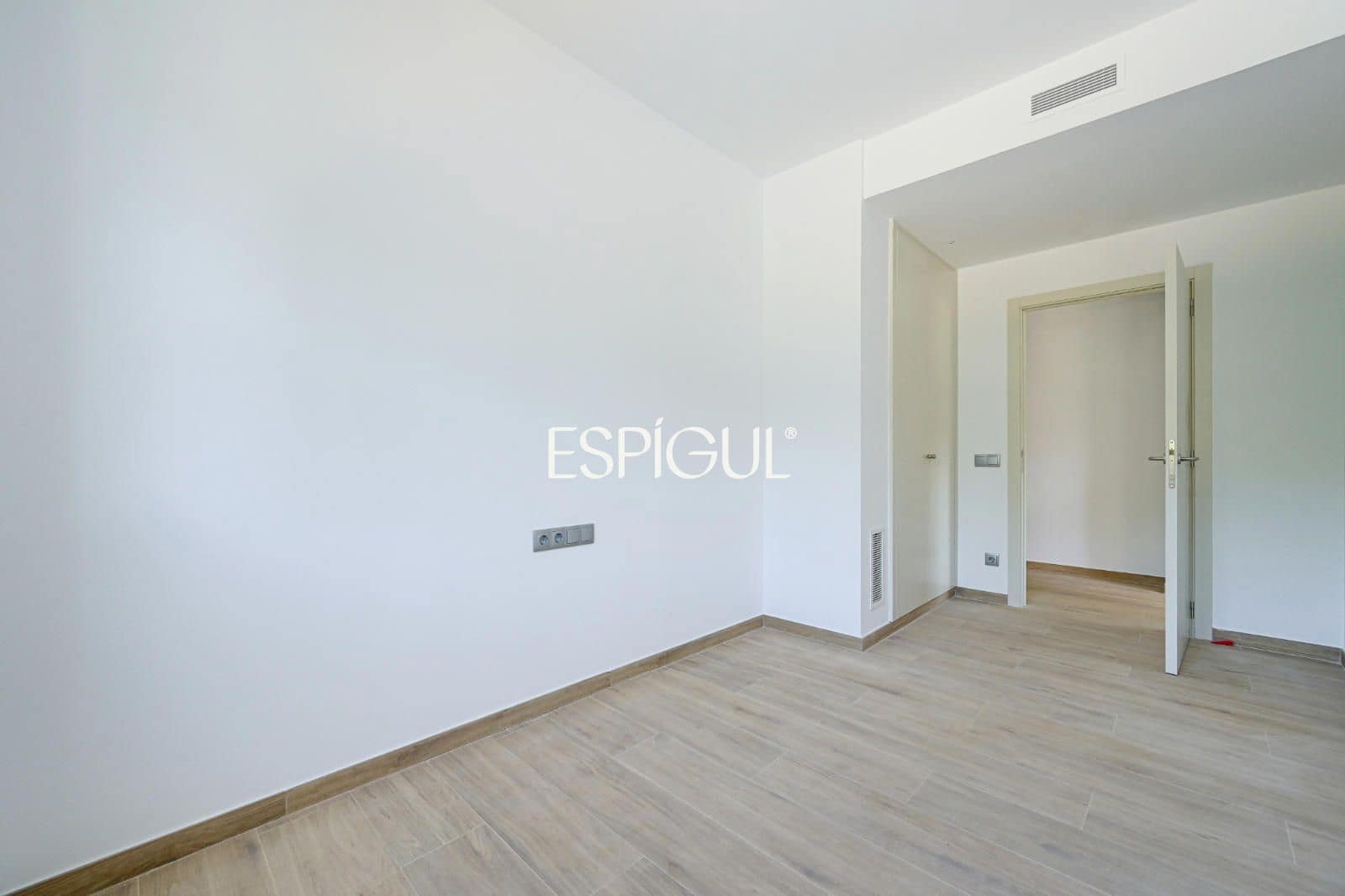 3 bedroom Flat for sale in Pals with pool garage - € 380,000 (Ref: 10016102)