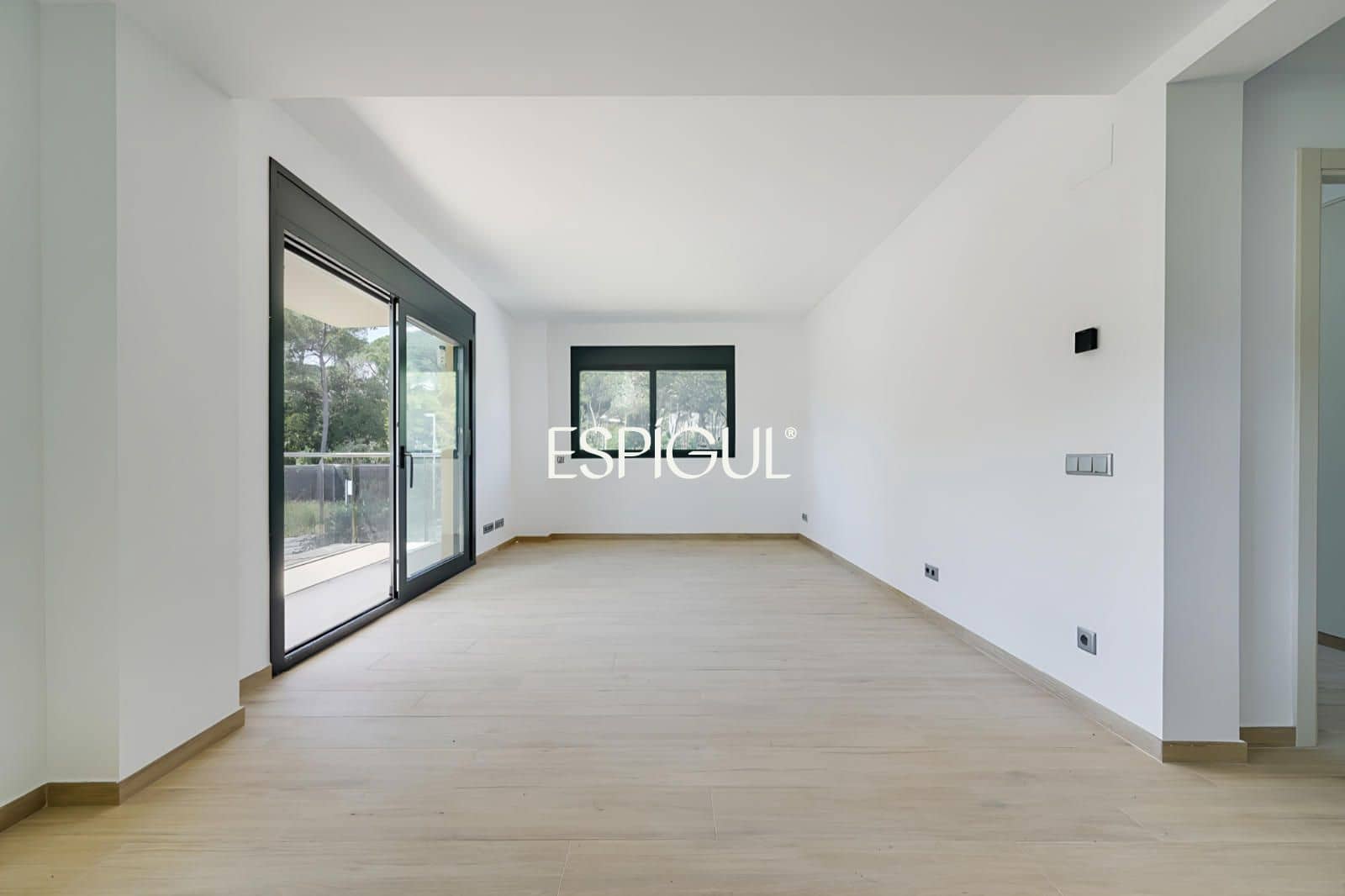 3 bedroom Flat for sale in Pals with pool garage - € 380,000 (Ref: 10016102)