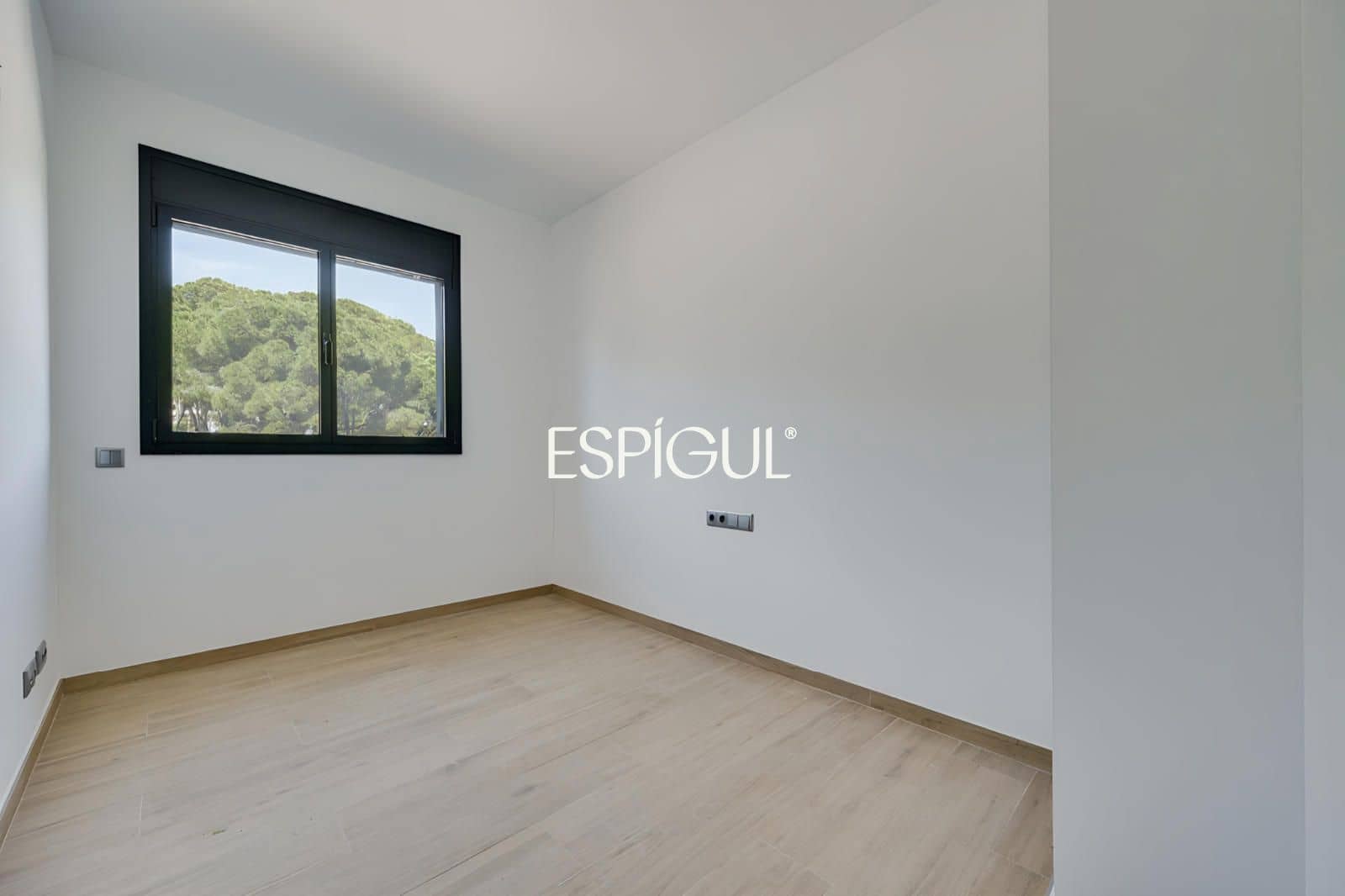 3 bedroom Flat for sale in Pals with pool garage - € 380,000 (Ref: 10016102)
