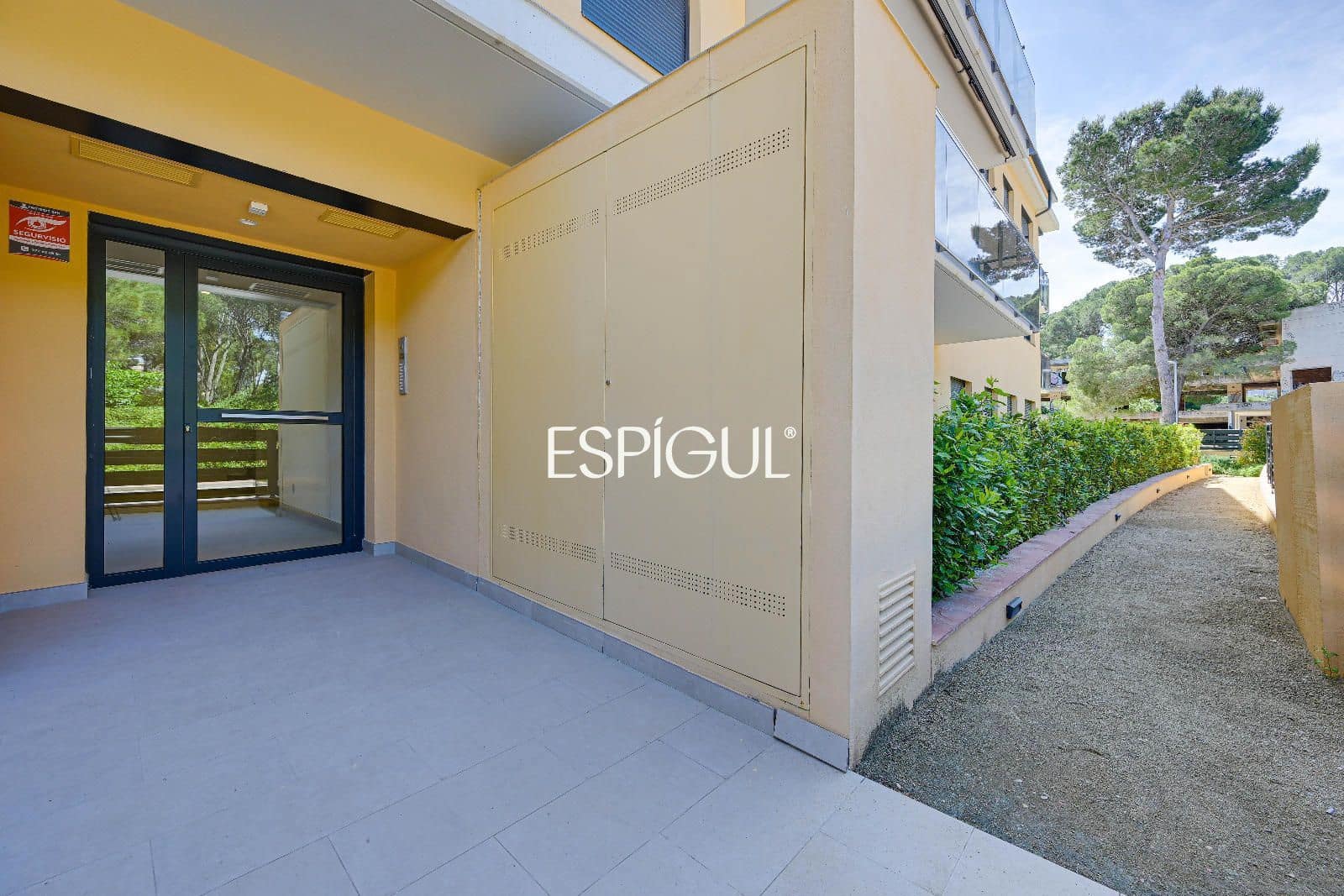 3 bedroom Flat for sale in Pals with pool garage - € 380,000 (Ref: 10016102)