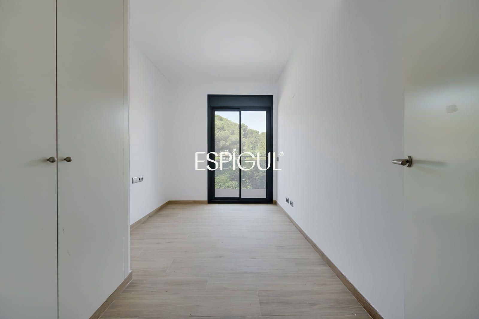 3 bedroom Flat for sale in Pals with pool garage - € 350,000 (Ref: 10016103)