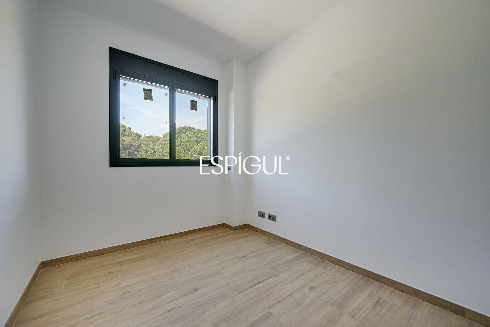 3 bedroom Flat for sale in Pals with pool garage - € 350,000 (Ref: 10016103)