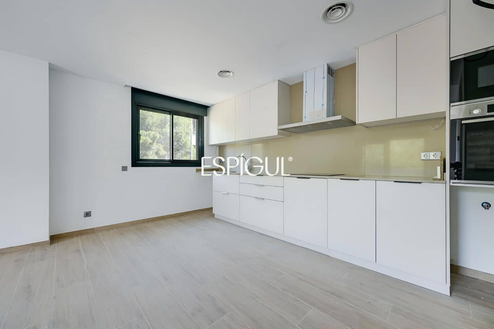 3 bedroom Flat for sale in Pals with pool garage - € 350,000 (Ref: 10016103)