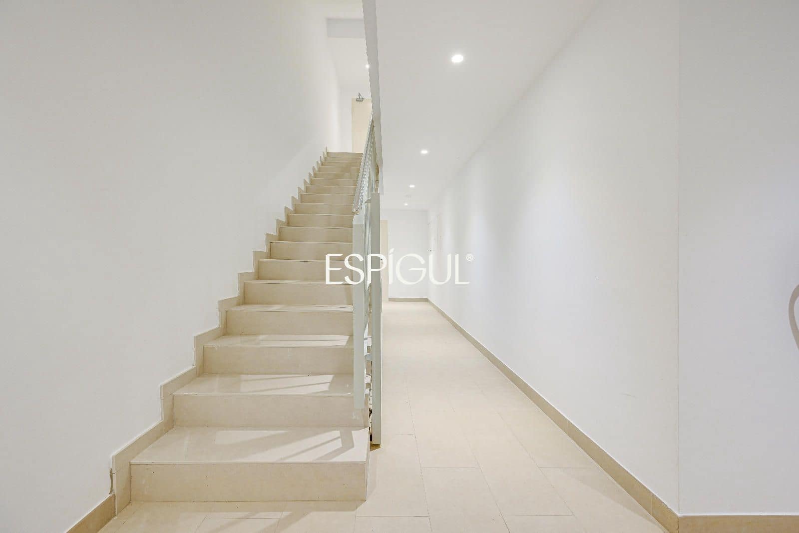 3 bedroom Flat for sale in Pals with pool garage - € 350,000 (Ref: 10016103)
