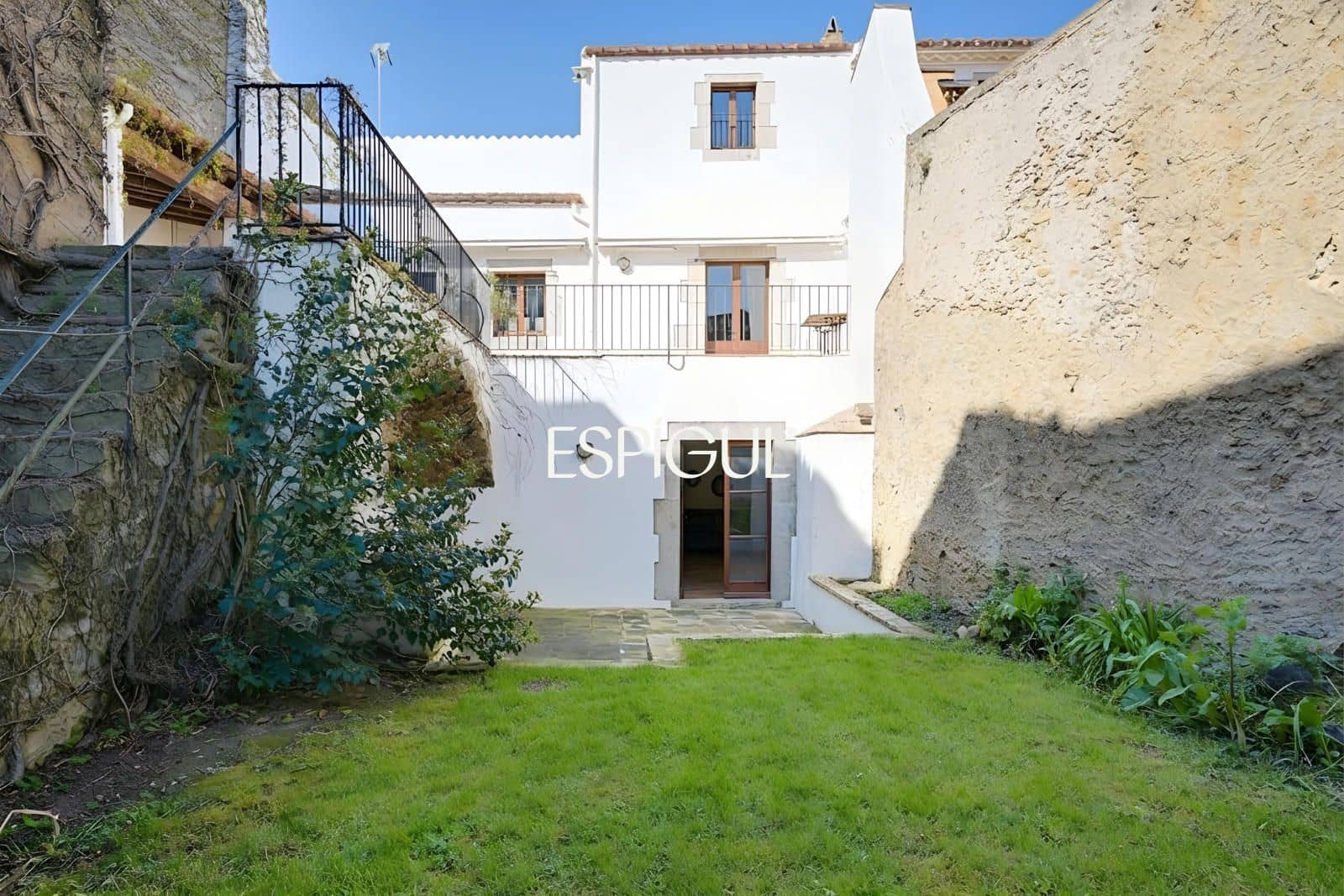 6 slaapkamer Villa te koop in Torroella de Montgri met garage - € 875.000 (Ref: 10016107)