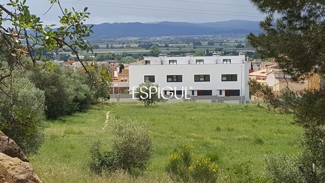 4 bedroom Townhouse for sale in Torroella de Montgrí with garage - € 525,000 (Ref: 10016112)