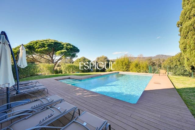 9 Zimmer Villa zu verkaufen in Santa Cristina d'Aro mit Pool - 6.950.000 € (Ref: 10016117)