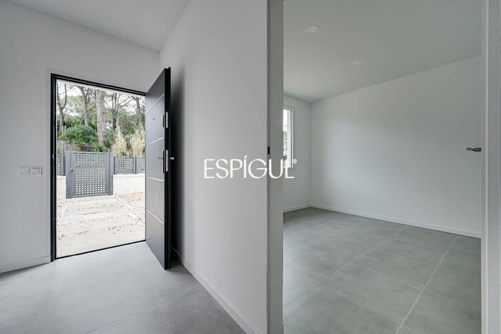 3 soveværelse Villa til salg i Llagostera med swimmingpool - € 425.000 (Ref: 10016119)