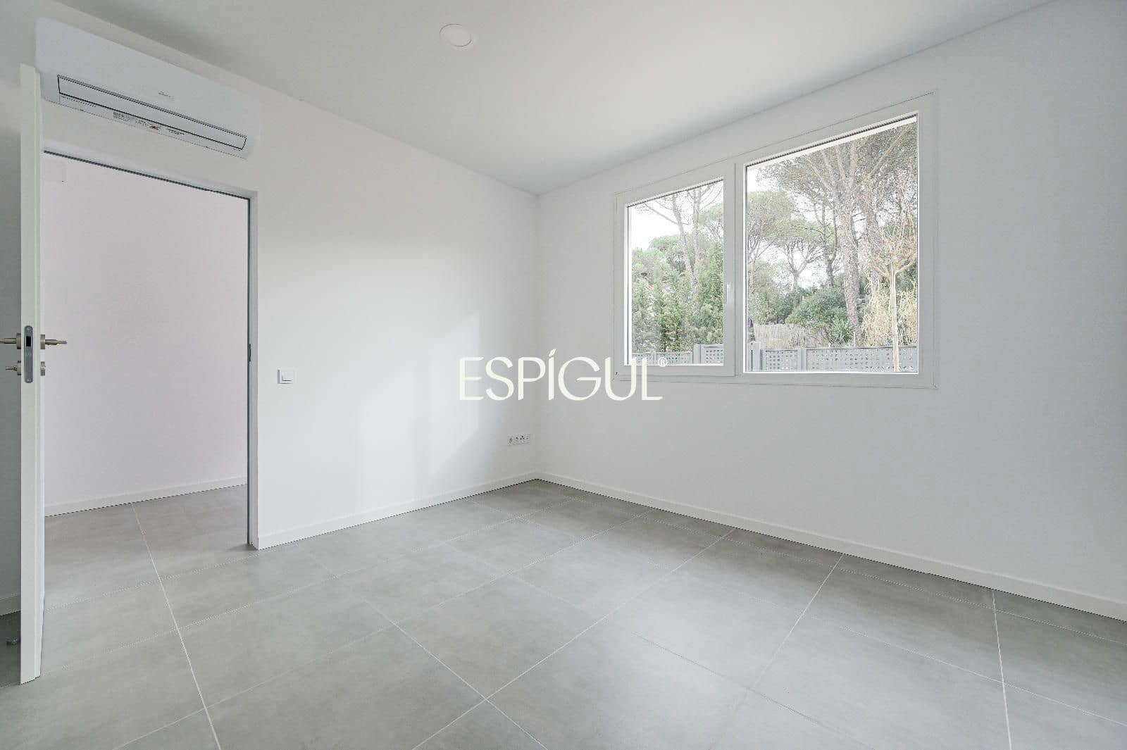 3 soveværelse Villa til salg i Llagostera med swimmingpool - € 425.000 (Ref: 10016119)