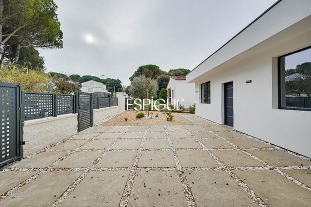 3 soveværelse Villa til salg i Llagostera med swimmingpool - € 425.000 (Ref: 10016119)