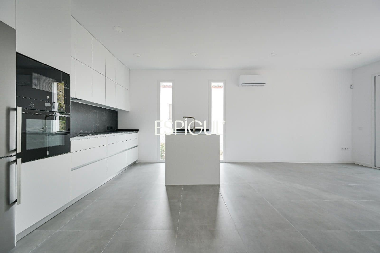 3 soveværelse Villa til salg i Llagostera med swimmingpool - € 425.000 (Ref: 10016119)