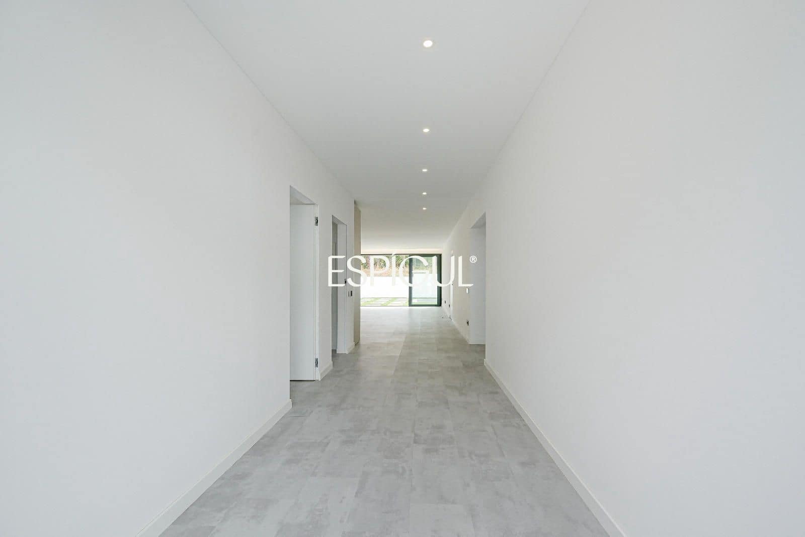 4 soveværelse Villa til salg i Llagostera med swimmingpool garage - € 435.000 (Ref: 10016120)