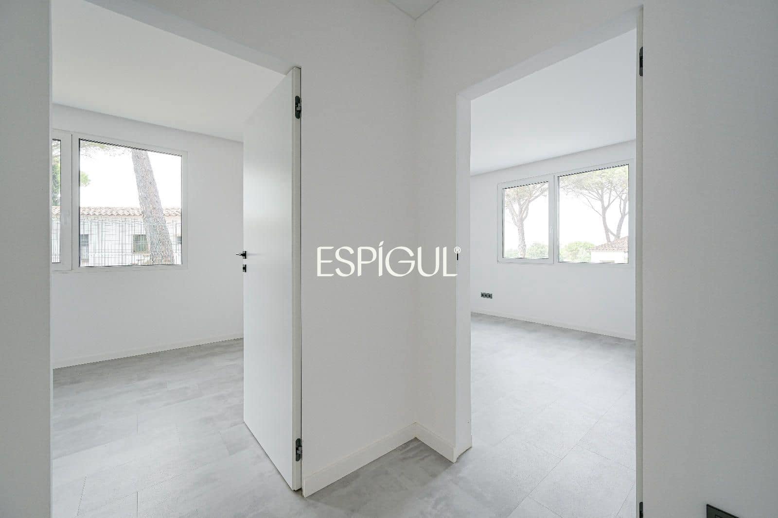 4 soveværelse Villa til salg i Llagostera med swimmingpool garage - € 435.000 (Ref: 10016120)