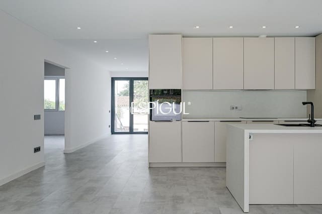 Chalet de 4 habitaciones en Llagostera en venta con piscina garaje - 435.000 € (Ref: 10016120)