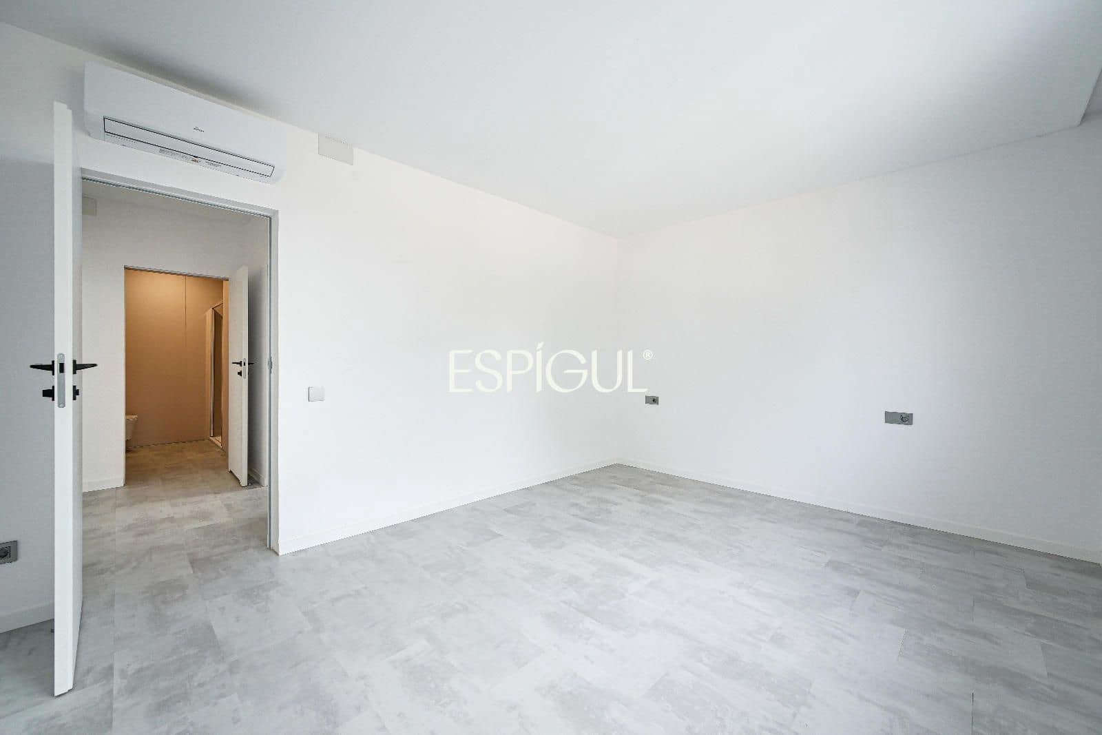 4 soveværelse Villa til salg i Llagostera med swimmingpool garage - € 435.000 (Ref: 10016120)
