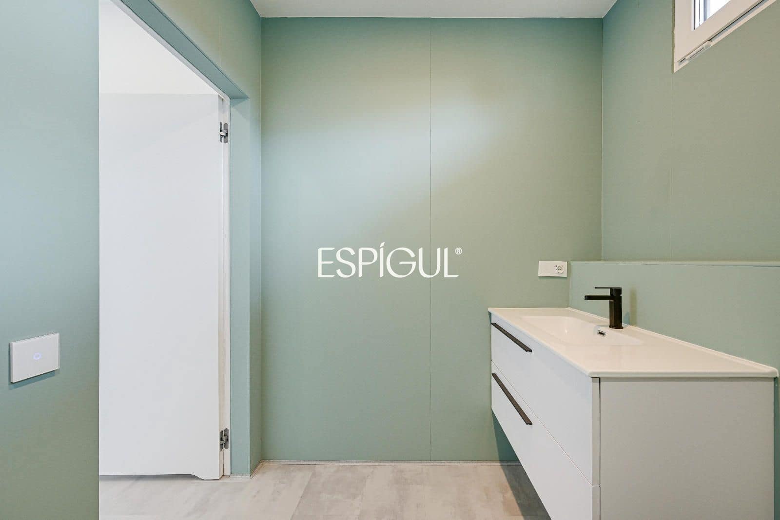 4 soveværelse Villa til salg i Llagostera med swimmingpool garage - € 435.000 (Ref: 10016120)