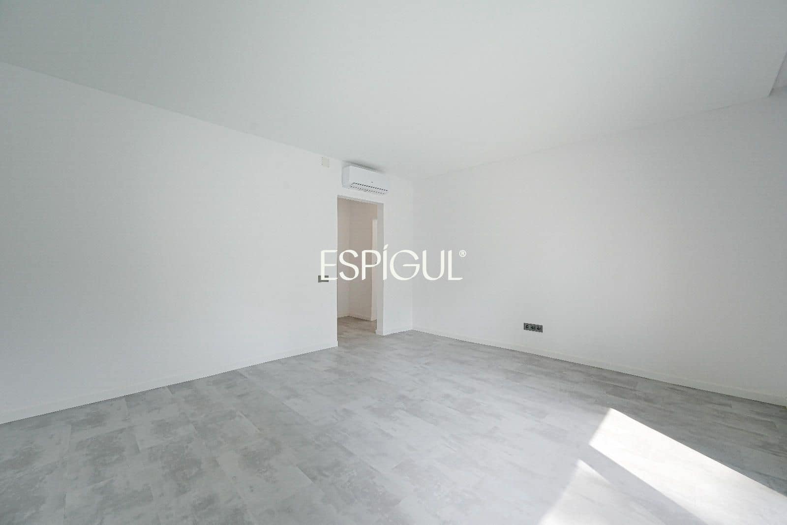 4 soveværelse Villa til salg i Llagostera med swimmingpool garage - € 435.000 (Ref: 10016120)