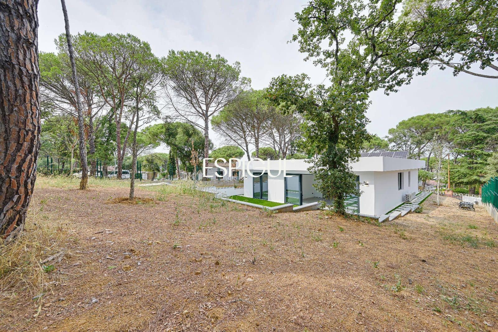 4 soveværelse Villa til salg i Llagostera med swimmingpool garage - € 435.000 (Ref: 10016120)