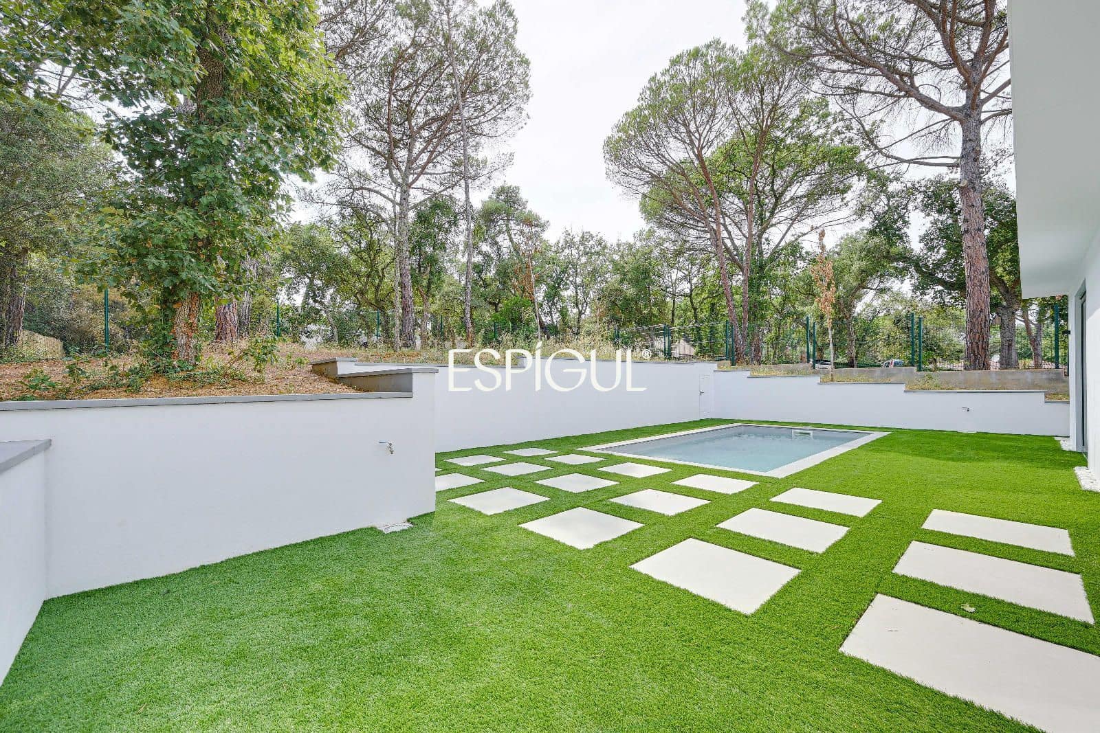 4 soveværelse Villa til salg i Llagostera med swimmingpool garage - € 435.000 (Ref: 10016120)