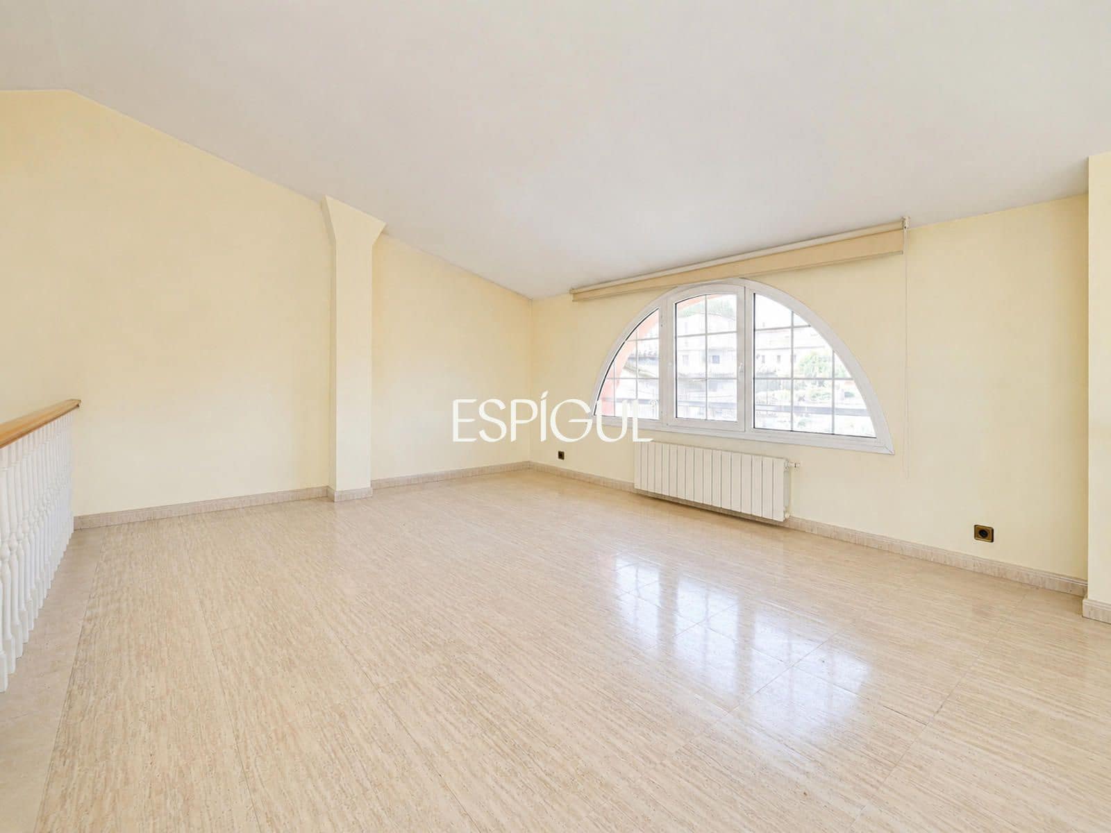 4 soveværelse Villa til salg i La Bisbal d'Emporda med garage - € 520.000 (Ref: 10024696)