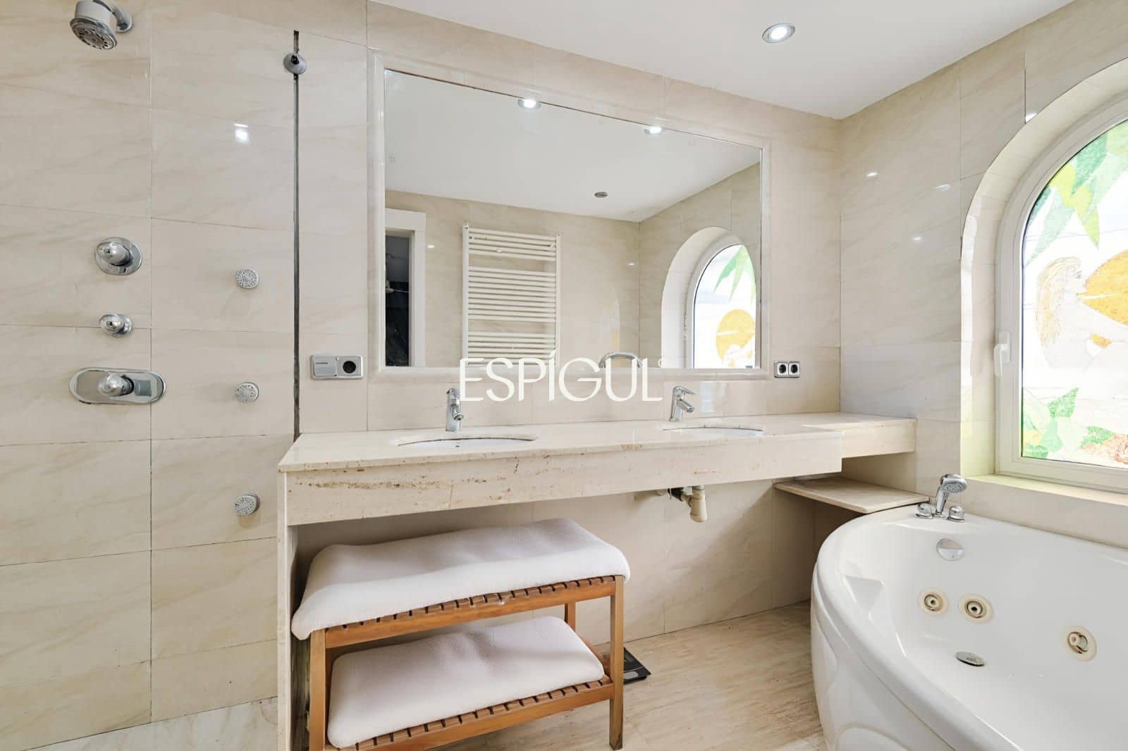 4 soveværelse Villa til salg i La Bisbal d'Emporda med garage - € 520.000 (Ref: 10024696)