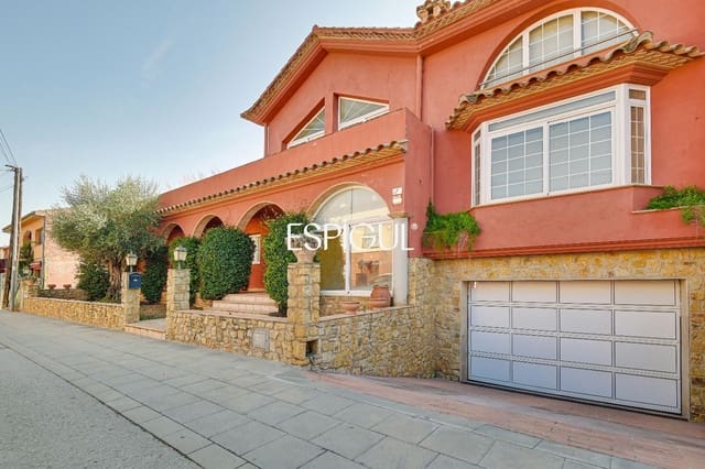 4 soverom Villa til salgs i La Bisbal d'Empordà med garasje - € 520 000 (Ref: 10024696)