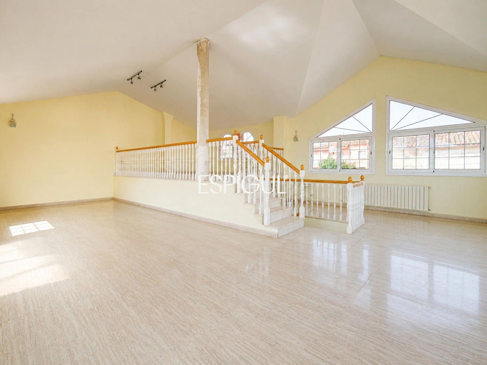 4 soveværelse Villa til salg i La Bisbal d'Emporda med garage - € 520.000 (Ref: 10024696)