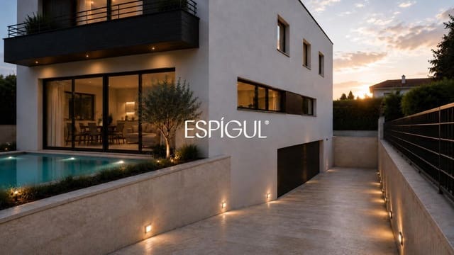 4 makuuhuone Huvila myytävänä paikassa Sant Antoni de Calonge, Calonge i Sant Antoni mukana uima-altaan 
autotalli - 875 000 € (Ref: 10041503)