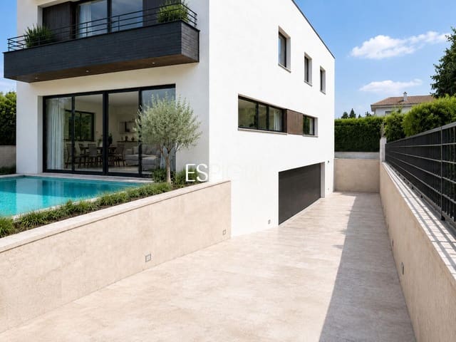 4 makuuhuone Huvila myytävänä paikassa Sant Antoni de Calonge, Calonge i Sant Antoni mukana uima-altaan 
autotalli - 875 000 € (Ref: 10041503)