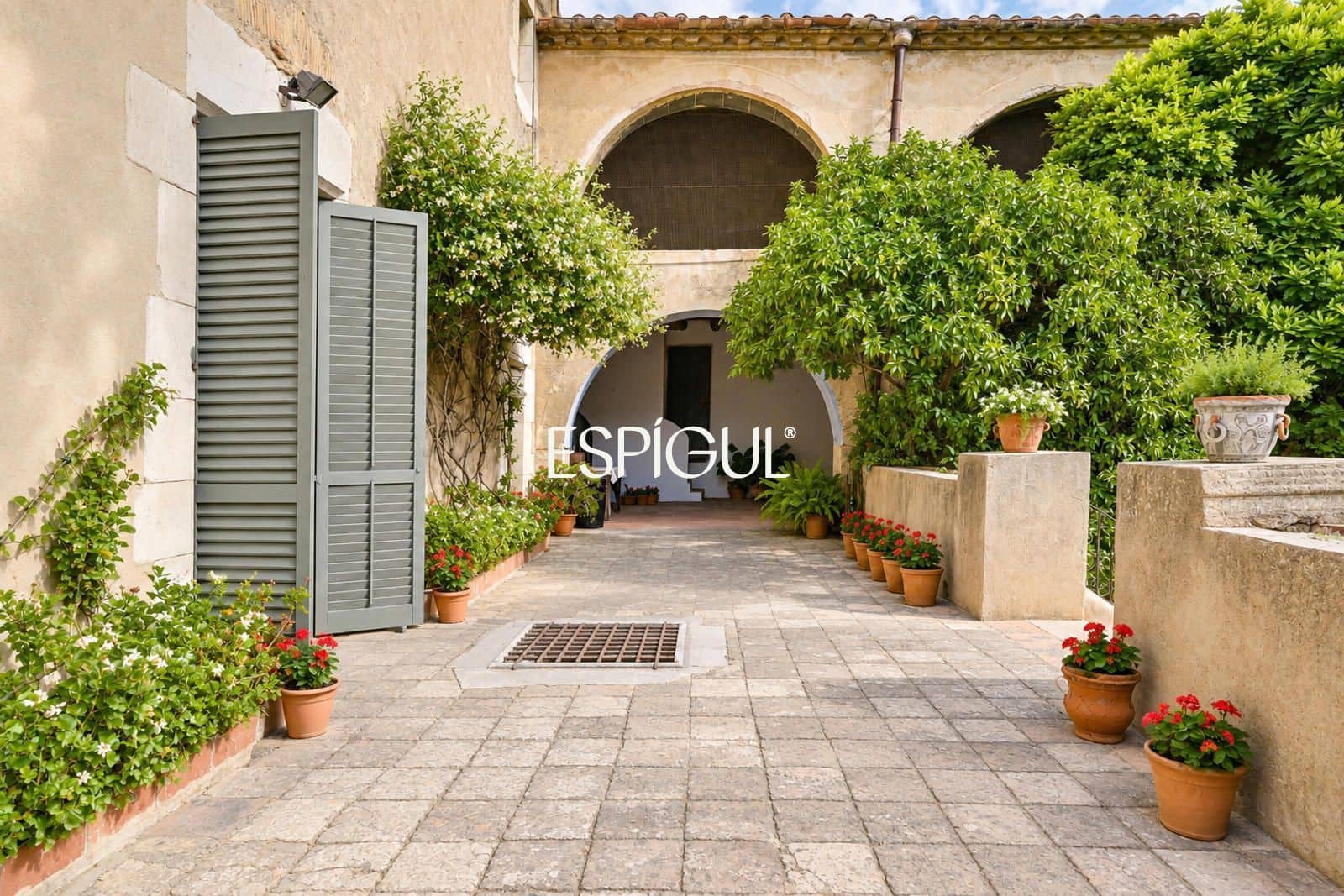 12 slaapkamer Villa te koop in Torroella de Montgri met garage - € 2.650.000 (Ref: 10070206)