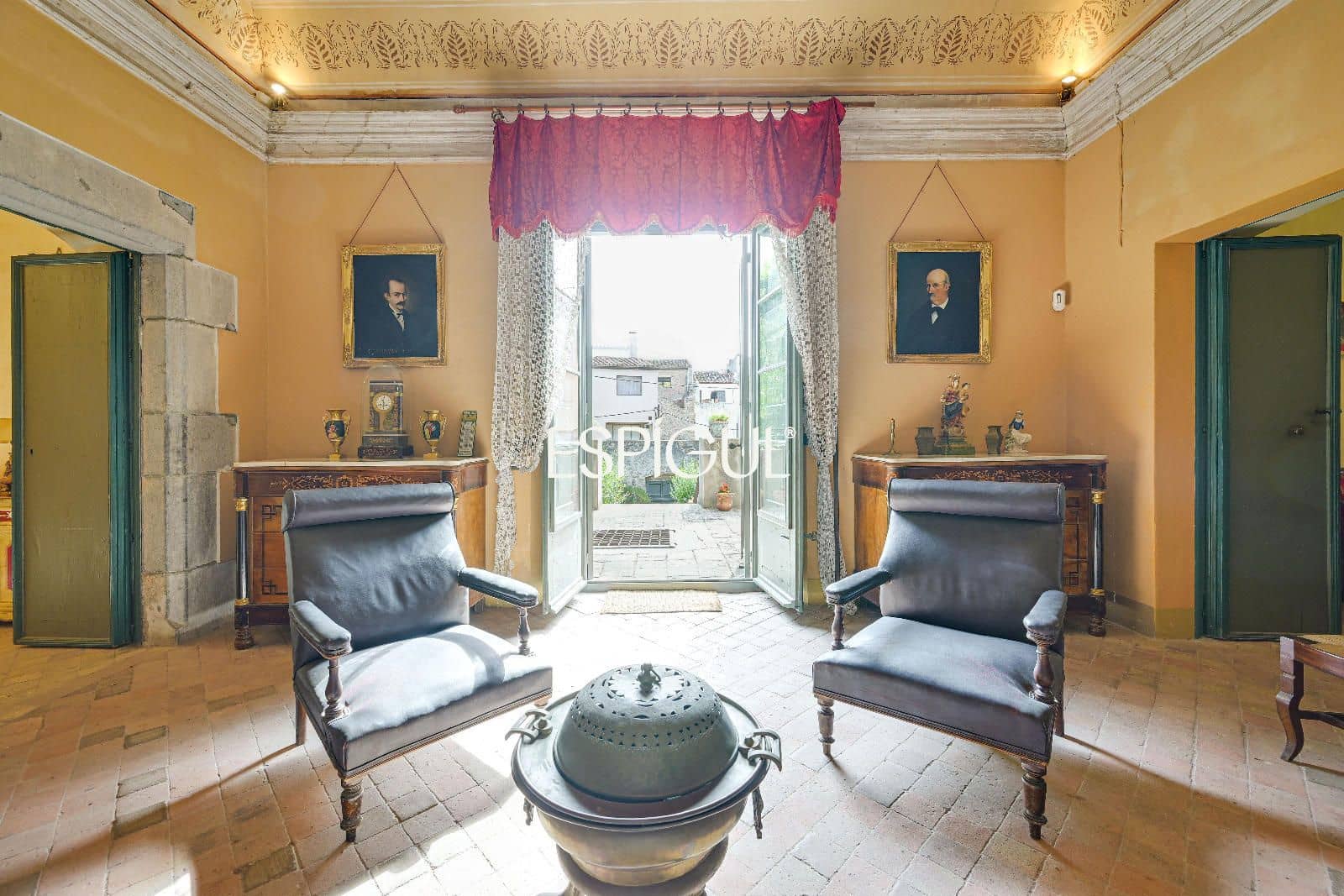 12 slaapkamer Villa te koop in Torroella de Montgri met garage - € 2.650.000 (Ref: 10070206)