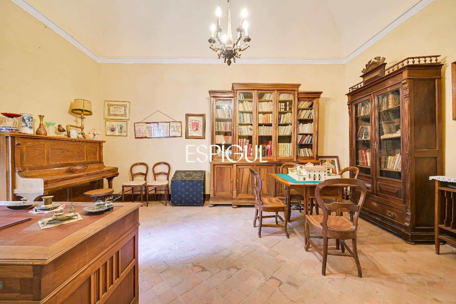 12 slaapkamer Villa te koop in Torroella de Montgri met garage - € 2.650.000 (Ref: 10070206)