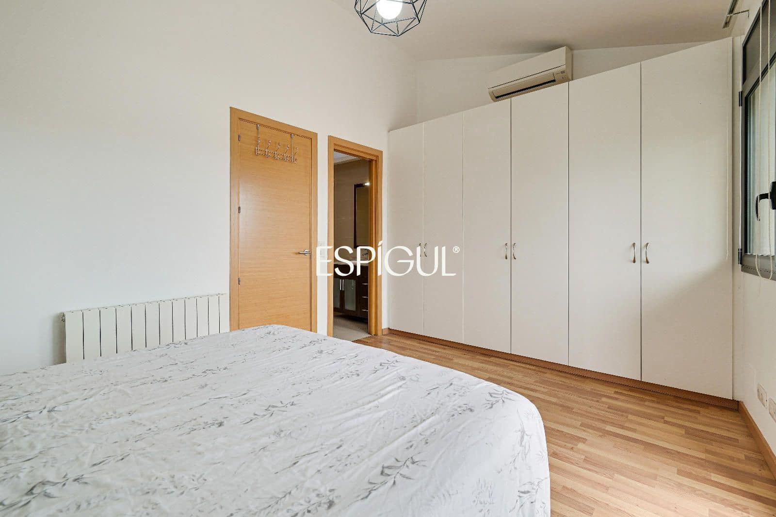 3 soveværelse Byhus til salg i La Bisbal d'Emporda med garage - € 330.000 (Ref: 10108698)